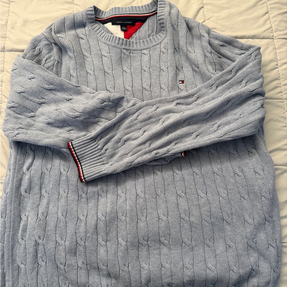 Tommy Hilfiger Light Gray Cable Knit Crewneck Sweater